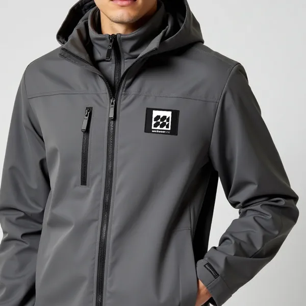 Gesticktes Logo auf Softshelljacke